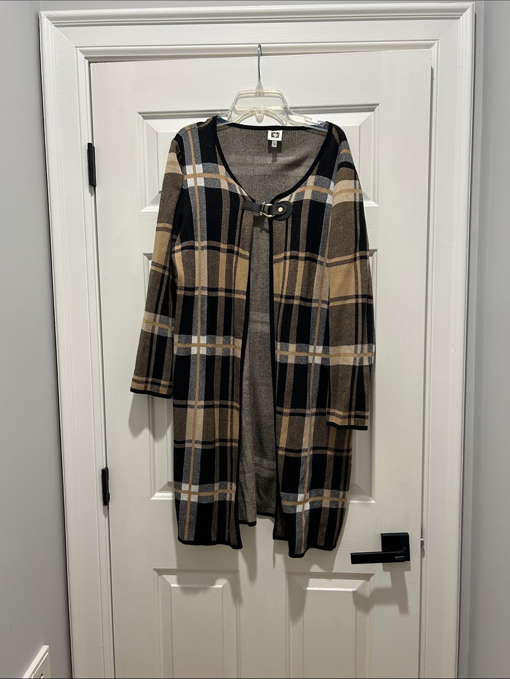Plaid Open Cardigan with Buckle Closure - Black & Camel